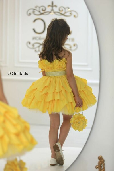 Girls yellow short gown