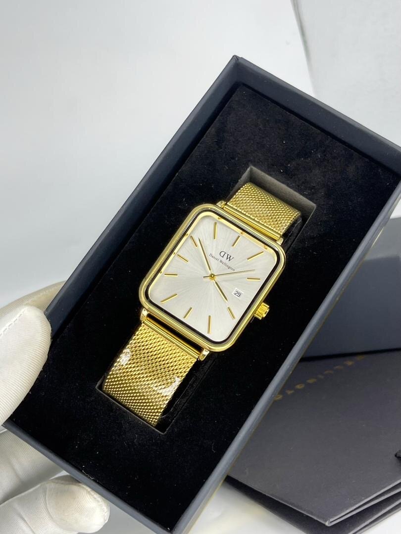 Montre élégante unisexe carré