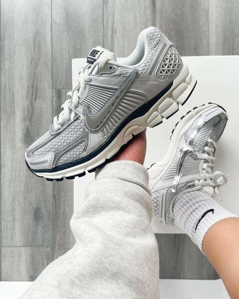 Baskets Nike Argent Unisex