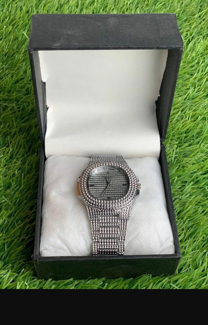 Men's women's analouge watch