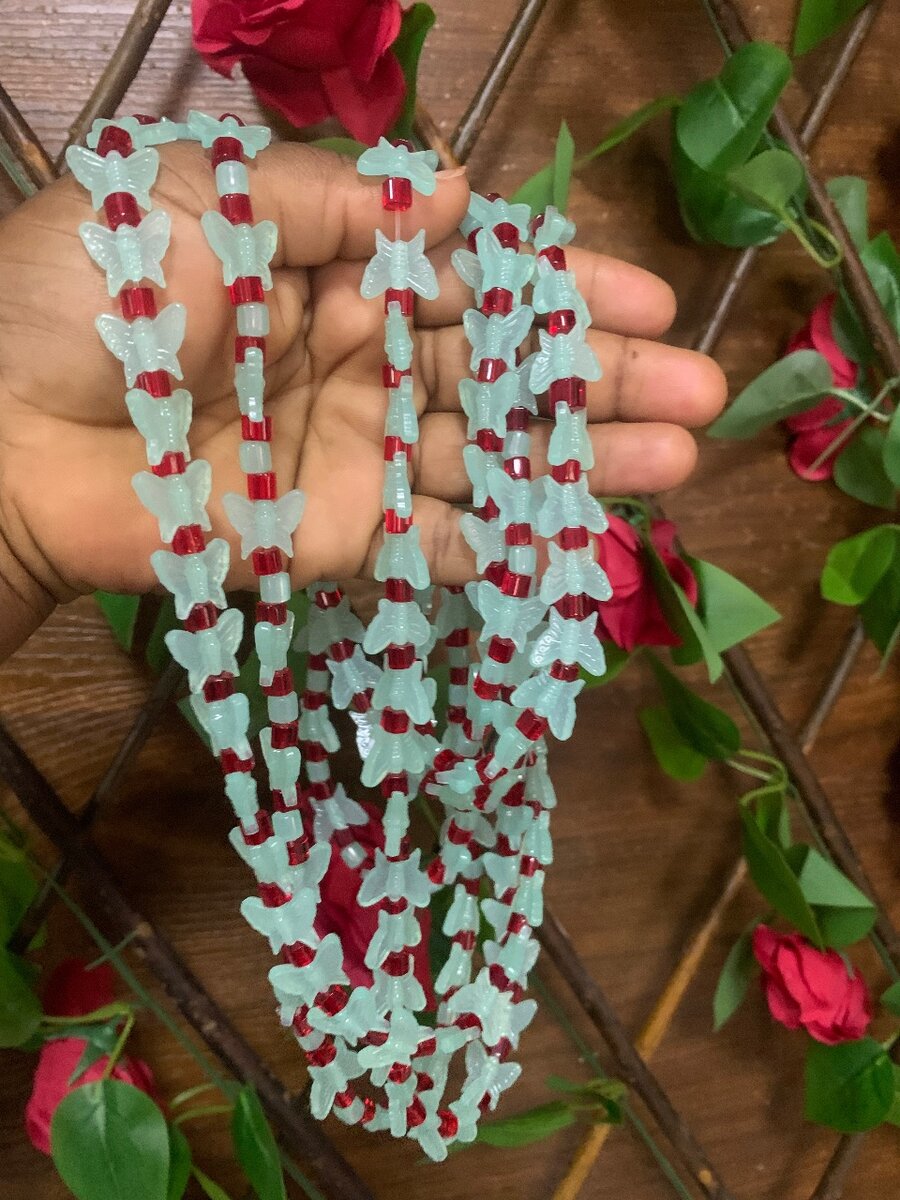 Colliers en perles colorés