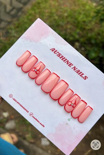 Faux ongles rose