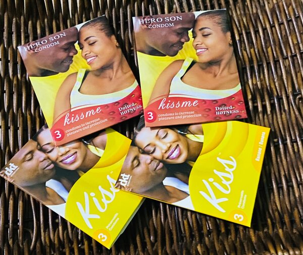 4 paquets = 12 Préservatifs