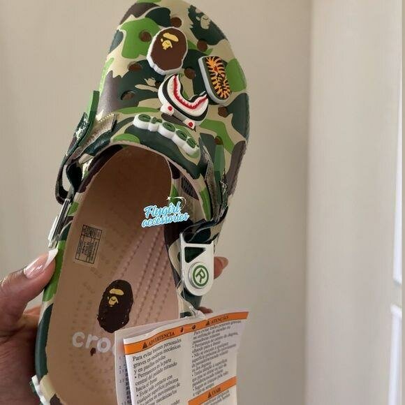 Crocs bape