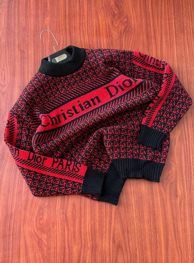 Vintage sweater for both genders