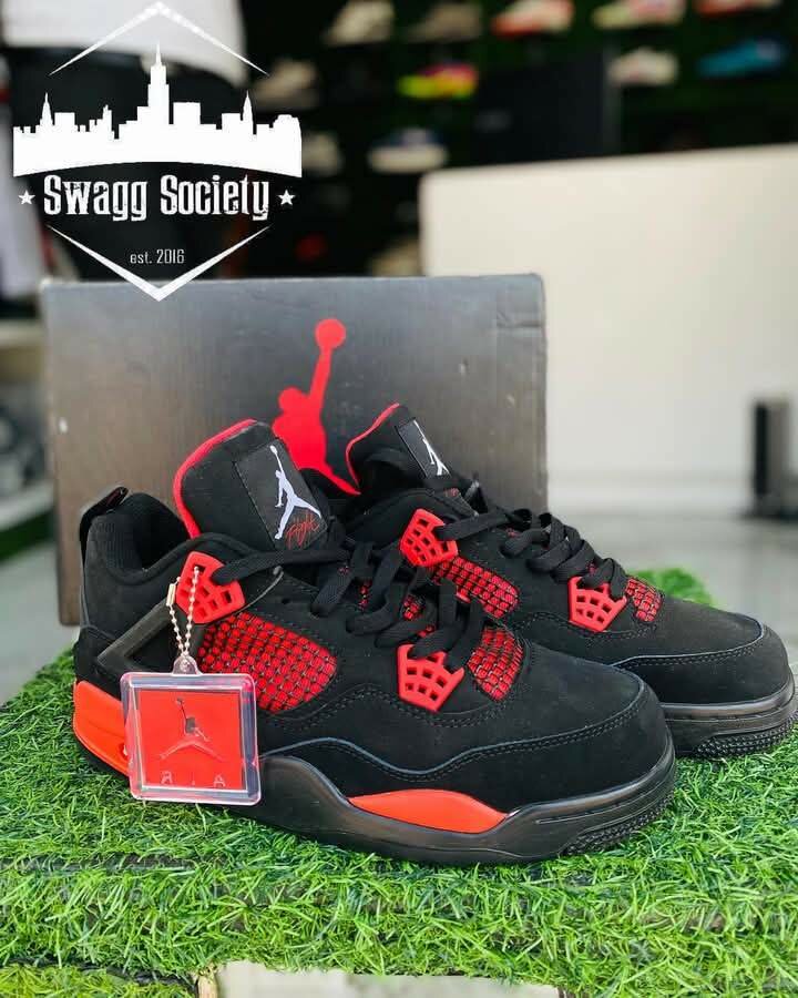 Air Jordan 4