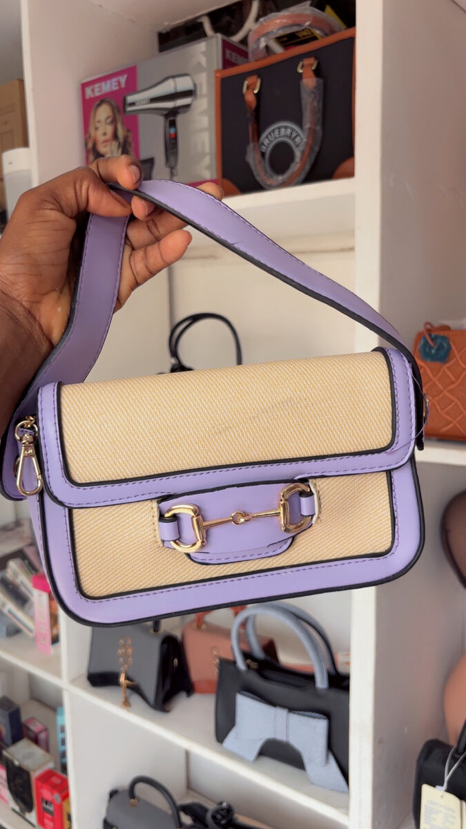 Sac bandoulière élégant lilas
