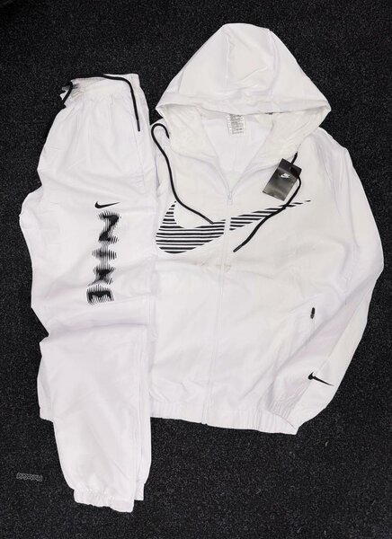 Ensemble de sport blanc Nike
