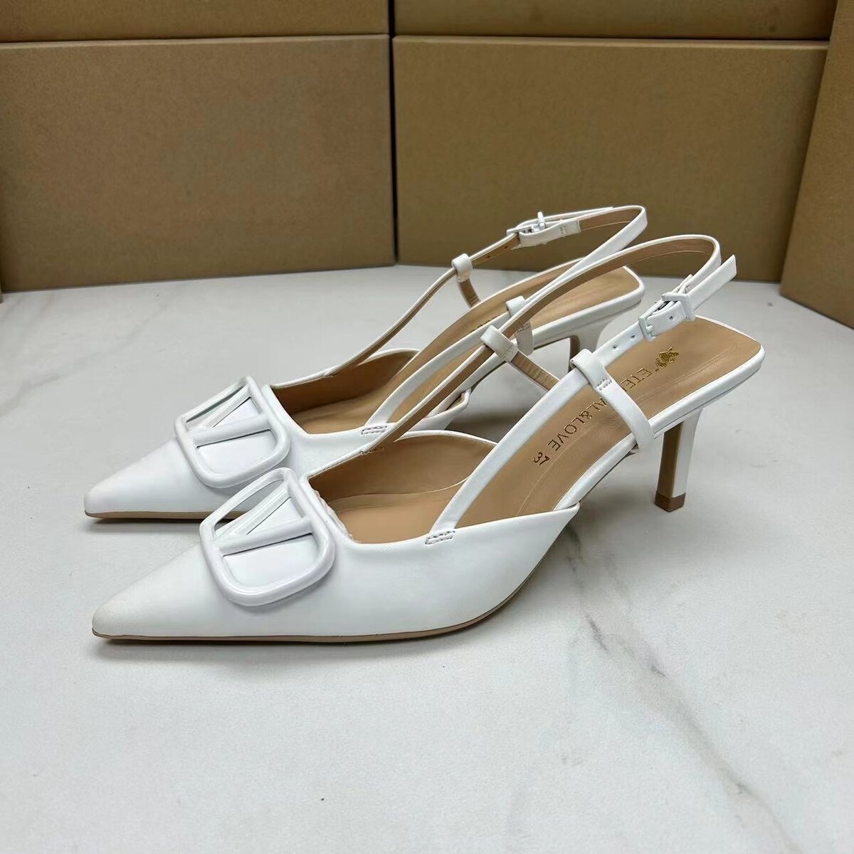 Ladies comfortable heel