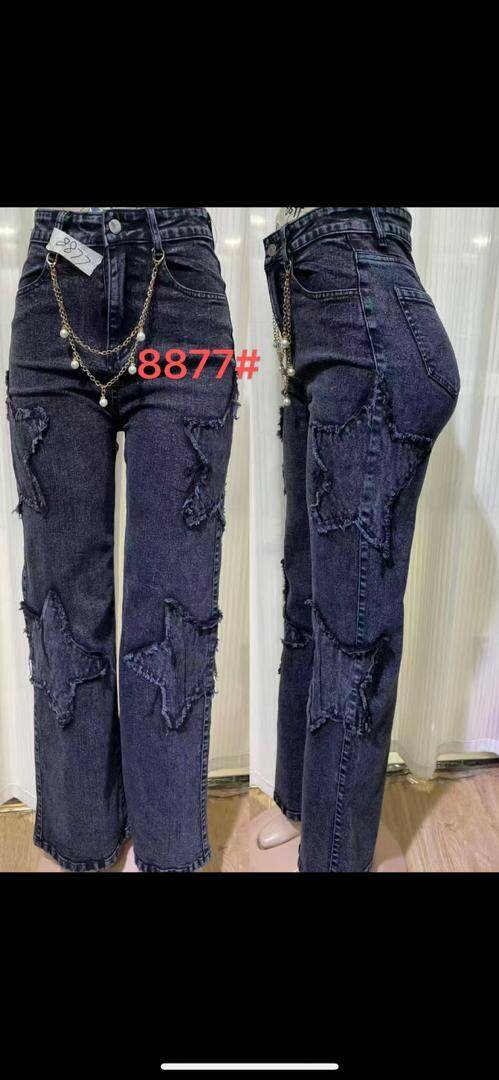 Jeans à chaîne et découpes