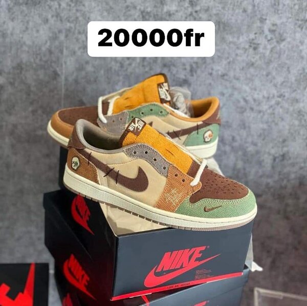 Chassure Nike SB beige