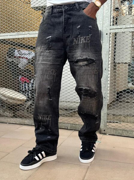 Jeans déchirés tendance homme