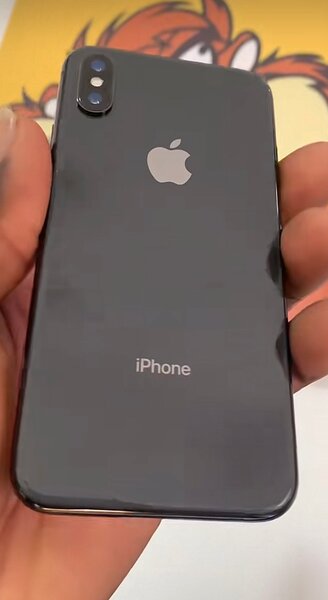 iPhone X Noir 64 Go