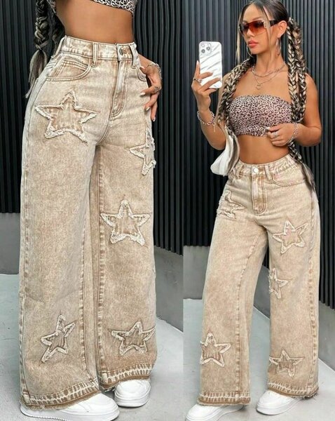 Jean large beige avec étoiles