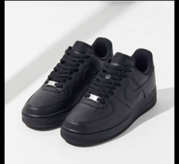 Baskets noires classiques