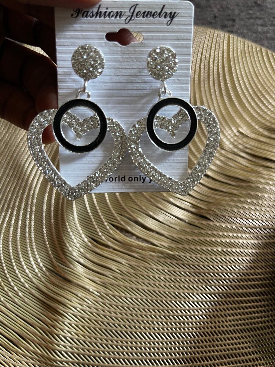 Boucles d'oreilles cœur brillantes