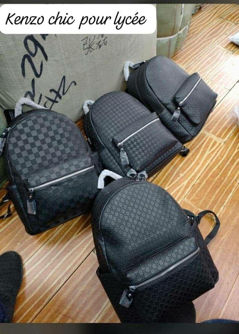 Sac à dos en cuir noir chic