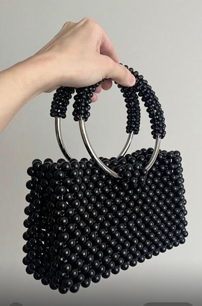 Sac à main perles élégant