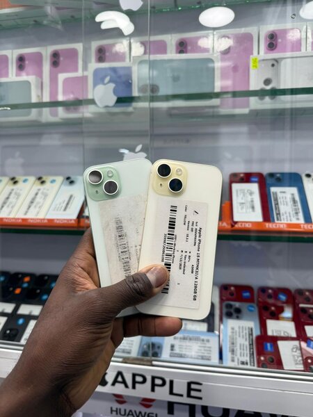 iPhone 15 Différentes Couleurs