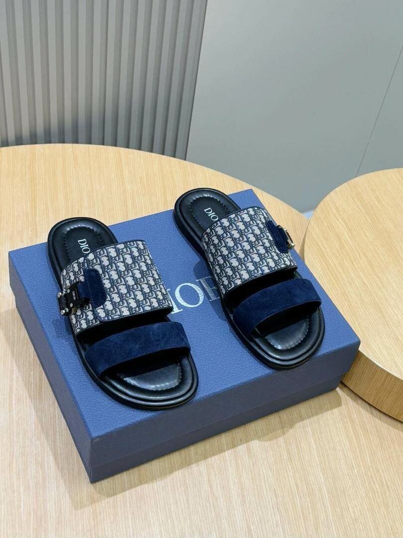 Sandales Dior élégantes