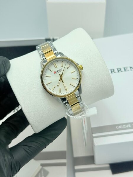 Montre élégante bicolore