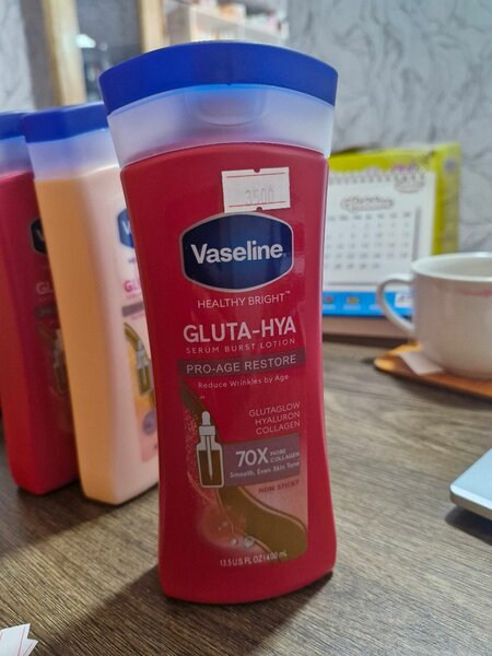 Lotion Hydratant Gluta-Hya Pro-Âge