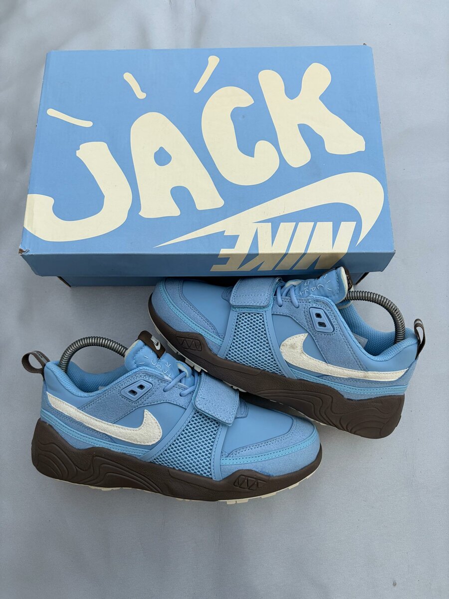 Nike Travis Scott bleu baskets