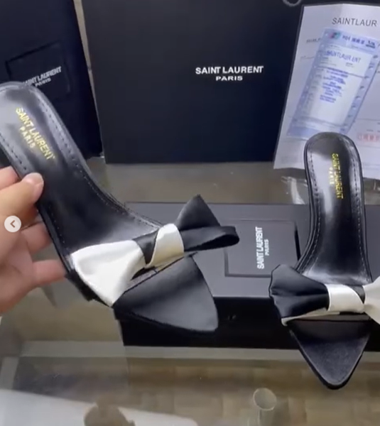 SAINT LAURENT Black shoes