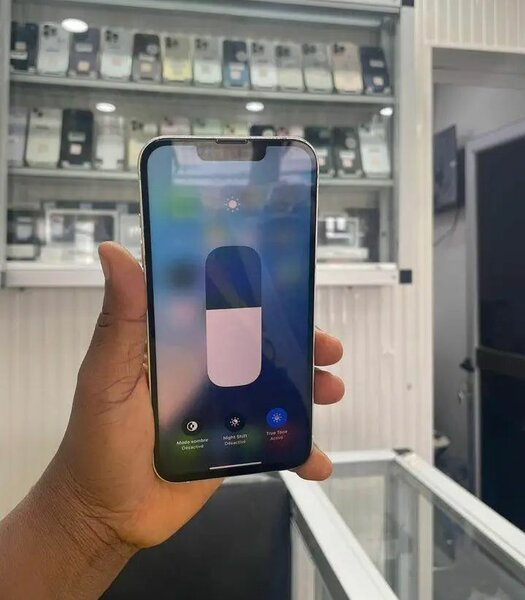 Apple iPhone 13 - Téléphone reconditionné