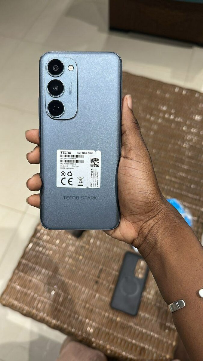 Tecno Spark 40 pro plus