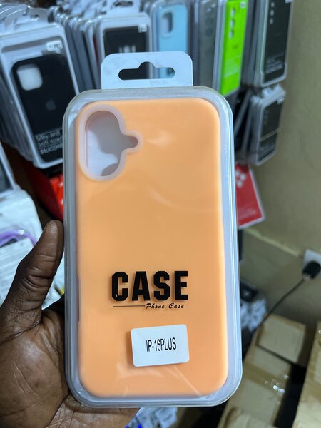 Coque Silicone iPhone 16 Plus
