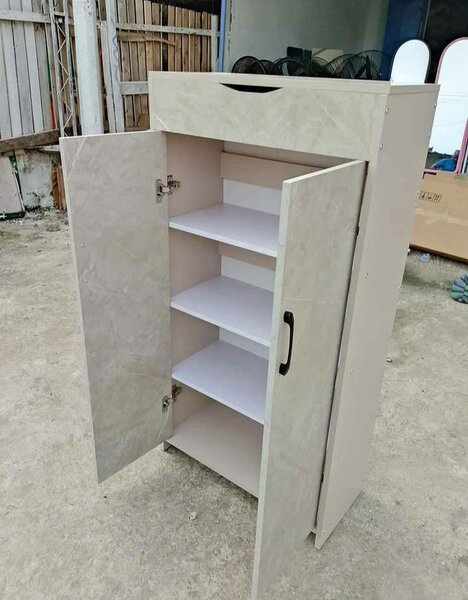 Armoire de rangement moderne