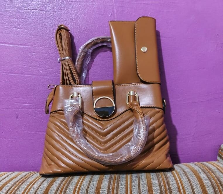 Sac à main en cuir marron