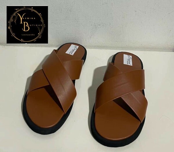 Sandales Croisées Élégantes