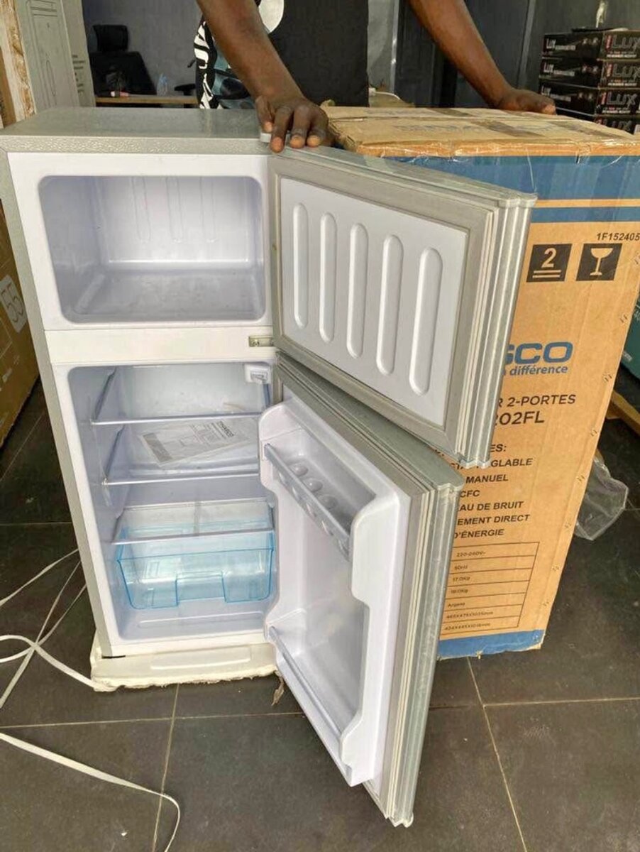 Mini Réfrigérateur 2-Portes Nasco