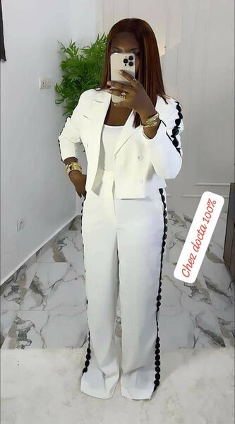 Costumes de qualité femme