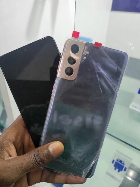 Samsung galaxy S21 plus