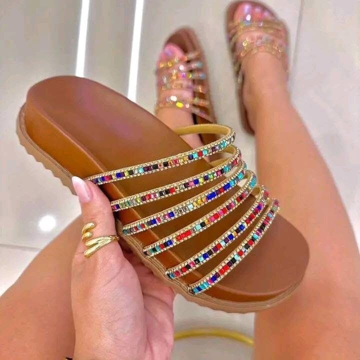 Sandales plates colorées pour femmes