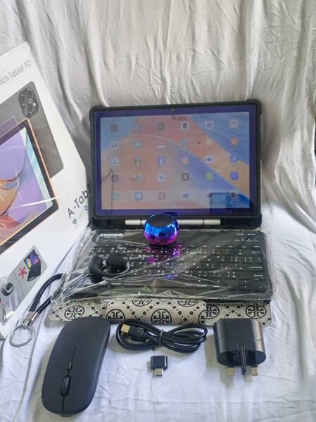 Tablette PC avec accessoires complets