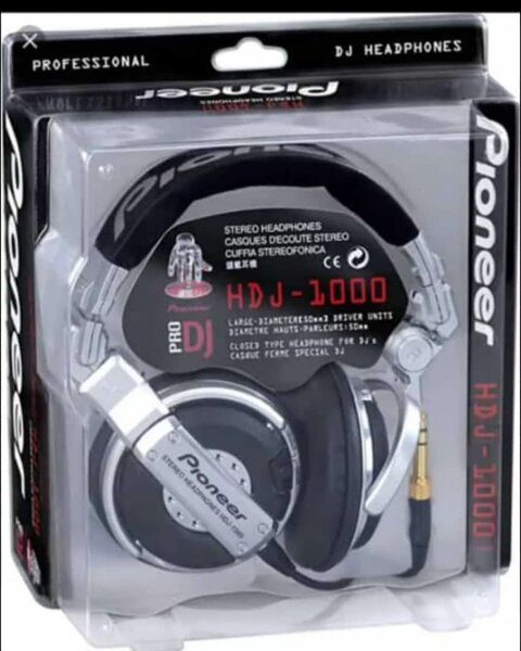 Pioneer HDJ-1000 DJ Headphones