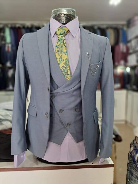 grey men's suit