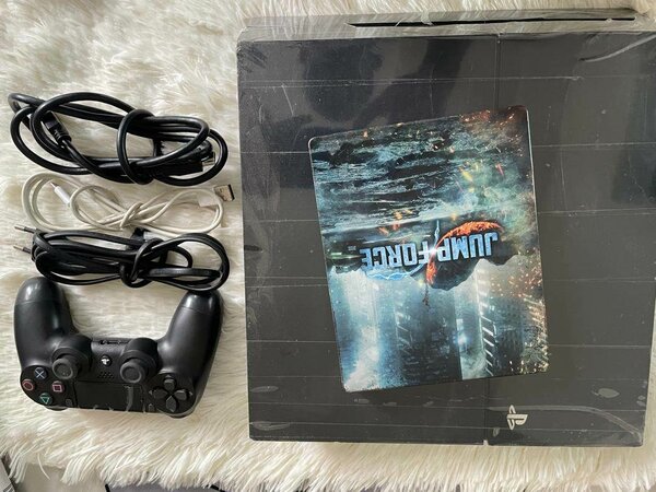 "PS4 Fat + 1 Manettes + Jeux  Super Offre en Parfait État !