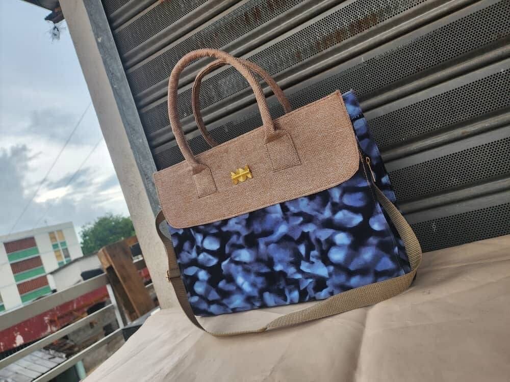 Sac à main élégant imprimé floral