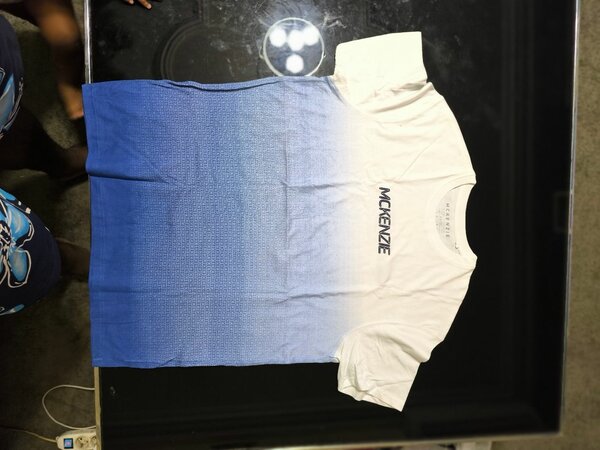 T-shirt dégradé bleu McKenzie