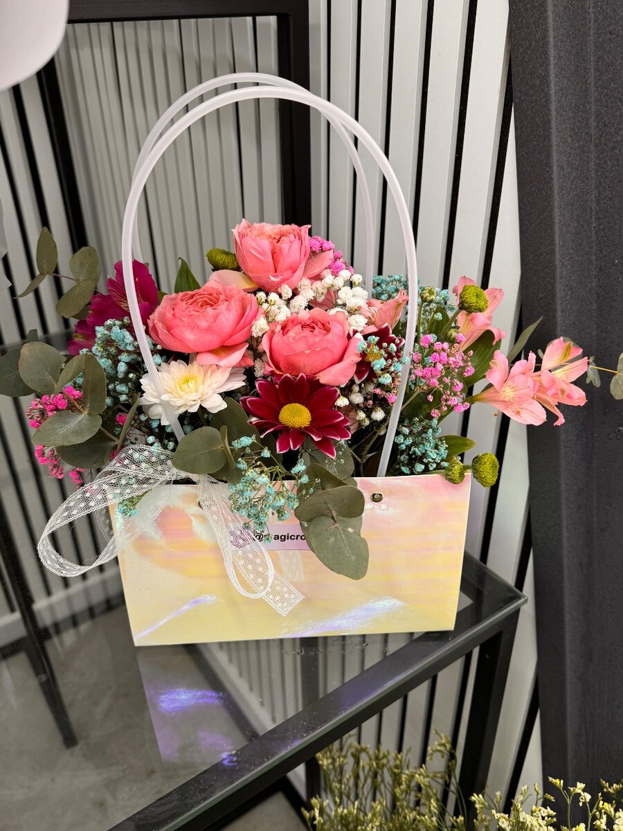 Букет, Сумочка с цветами.