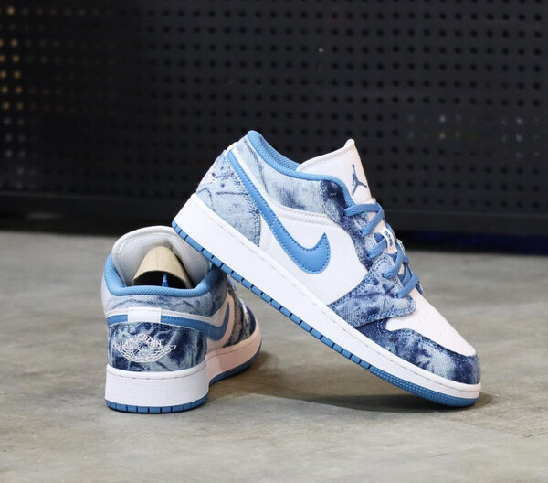 Baskets Air Jordan Denim Bleu