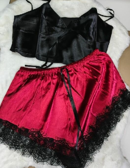Ensemble pyjama satin sexy