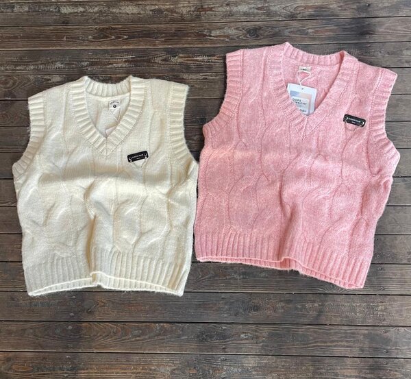 Gilet  en tricot rose et blanc