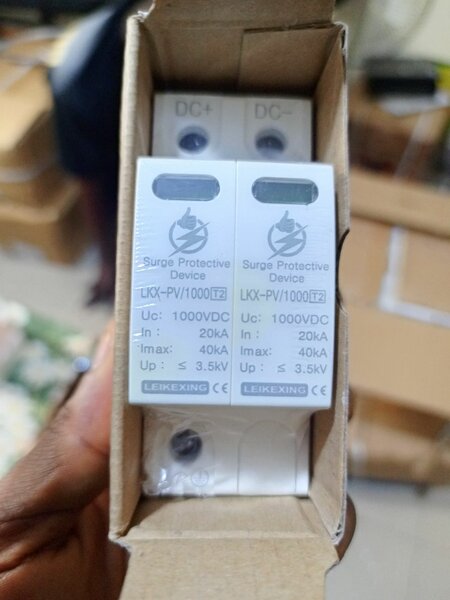 Disjoncteur parafoudre DC