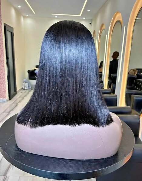 Perruque Bob Noir Élégant